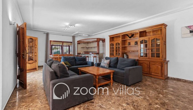 Resale - Villa - Calpe