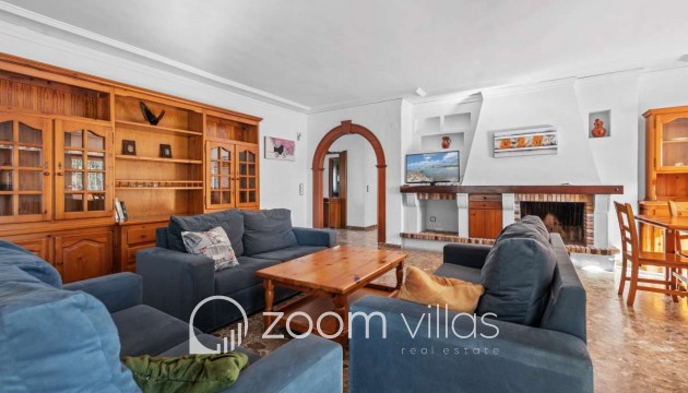 Resale - Villa - Calpe