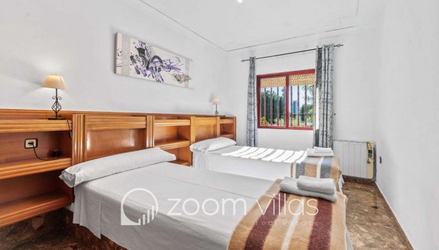 Resale - Villa - Calpe