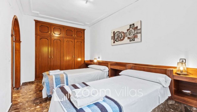Resale - Villa - Calpe