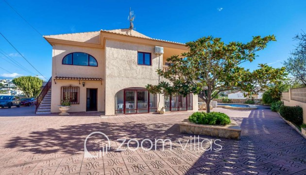 Resale - Villa - Calpe
