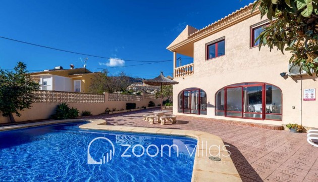 Resale - Villa - Calpe