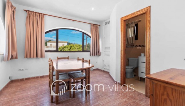 Resale - Villa - Calpe