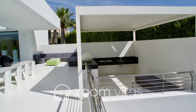 Resale - Villa - Moraira