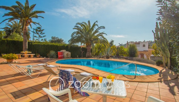 Resale - Villa - Calpe