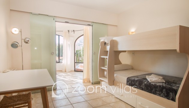 Resale - Villa - Calpe