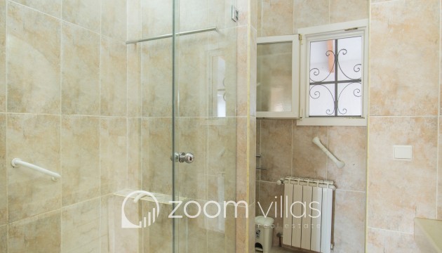 Resale - Villa - Calpe