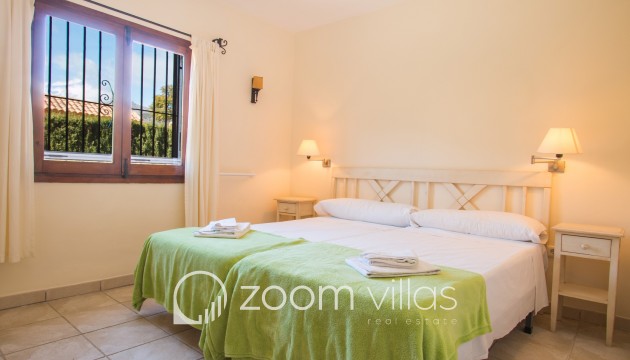 Resale - Villa - Calpe