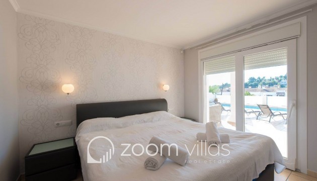 Resale - Villa - Moraira