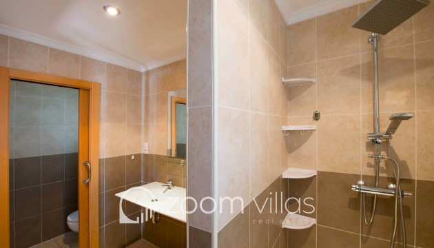 Resale - Villa - Moraira