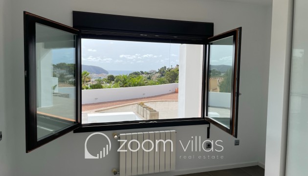 Resale - Villa - Moraira