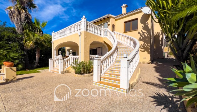 Resale - Villa - Moraira