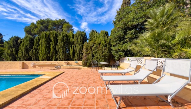 Resale - Villa - Moraira