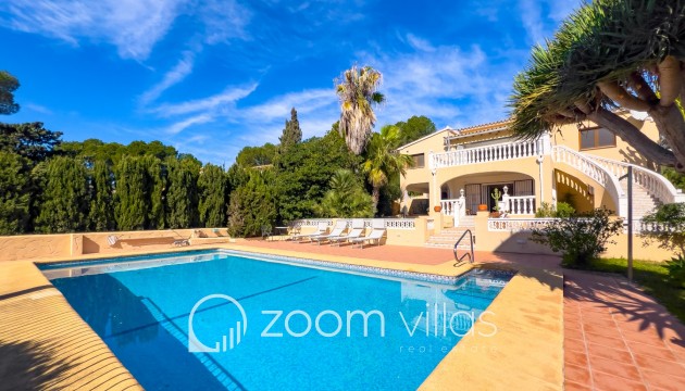 Resale - Villa - Moraira