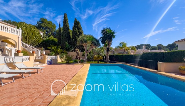 Resale - Villa - Moraira