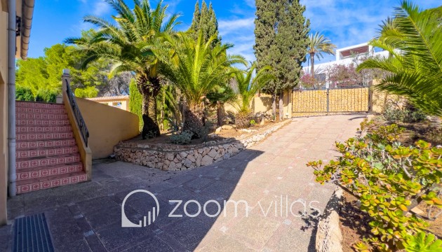 Resale - Villa - Moraira