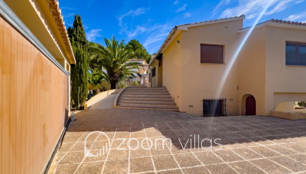 Resale - Villa - Moraira