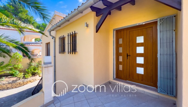 Resale - Villa - Moraira