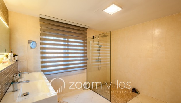 Resale - Villa - Moraira