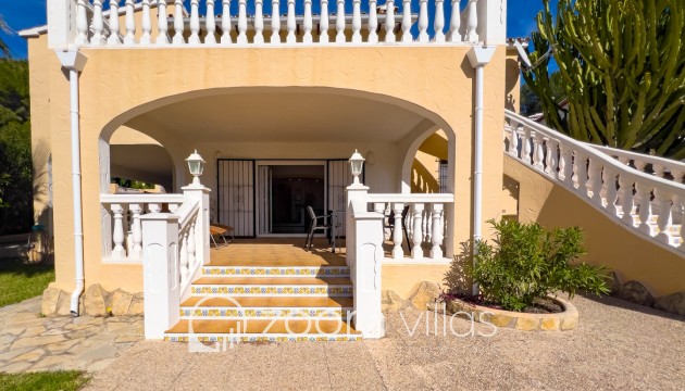 Resale - Villa - Moraira