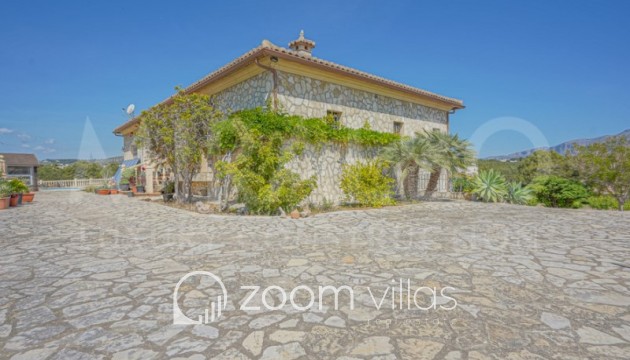 Herverkoop - Farm - Benitachell  - Centro