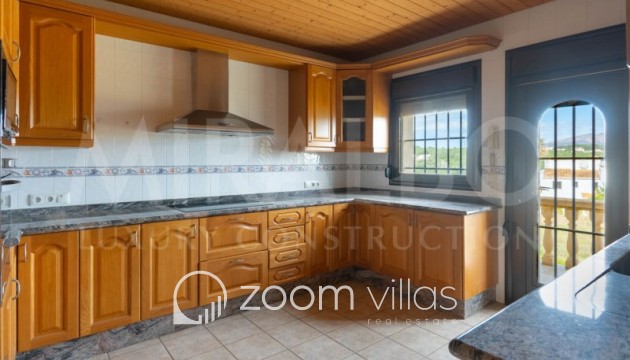 Herverkoop - Farm - Benitachell  - Centro