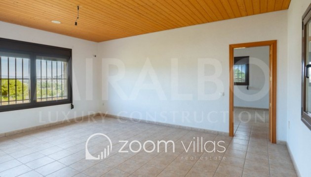 Herverkoop - Farm - Benitachell  - Centro