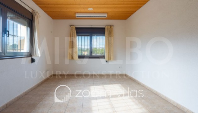 Herverkoop - Farm - Benitachell  - Centro