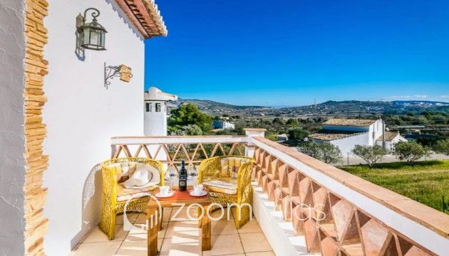 Resale - Villa - Benissa - 03725