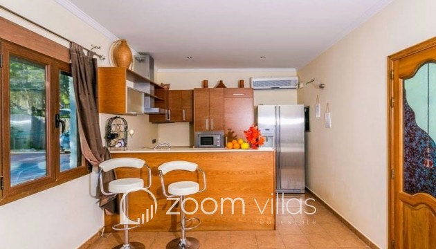 Resale - Villa - Benissa - 03725