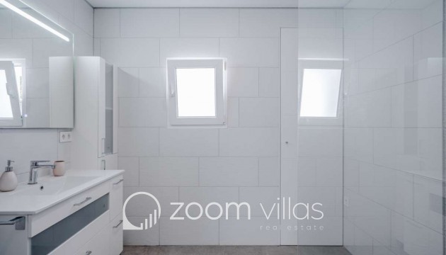 Resale - Villa - Calpe - 03710