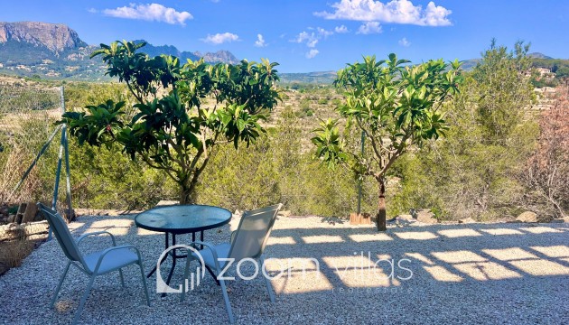 Resale - Villa / Semi-detached - Calpe - 03710