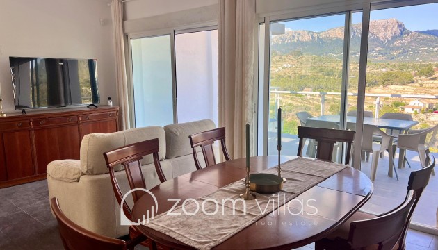 Resale - Villa / Semi-detached - Calpe - 03710