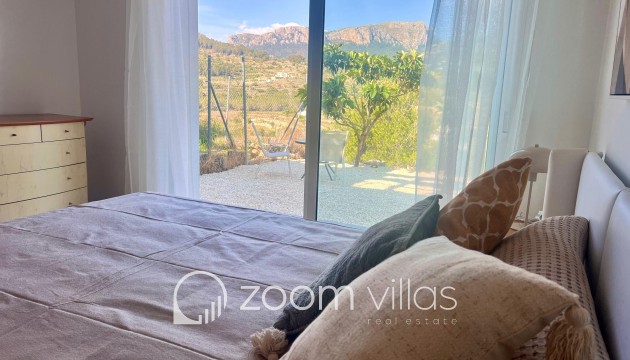 Resale - Villa / Semi-detached - Calpe - 03710