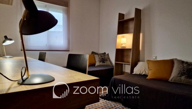 Resale - Villa / Semi-detached - Calpe - 03710