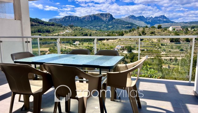 Resale - Villa / Semi-detached - Calpe - 03710