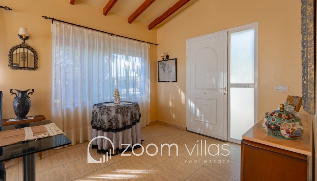 Resale - Villa - Benitachell  - Center