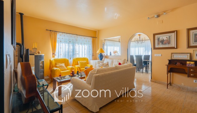 Resale - Villa - Benitachell  - Center
