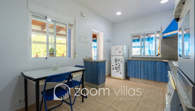 Resale - Villa - Benitachell  - Center