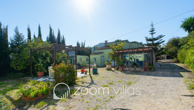 Resale - Villa - Benitachell  - Center