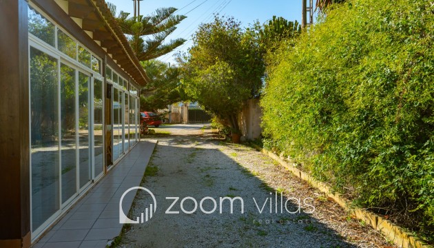 Resale - Villa - Benitachell  - Center