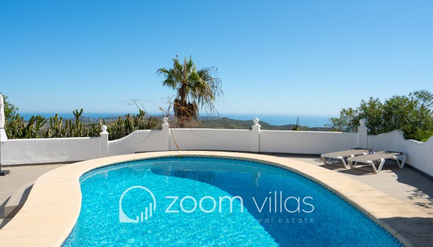 Resale - Villa - Benitachell  - Cumbre del sol