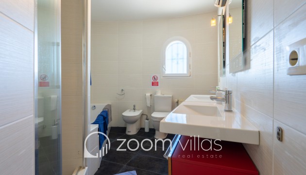 Resale - Villa - Benitachell  - Cumbre del sol