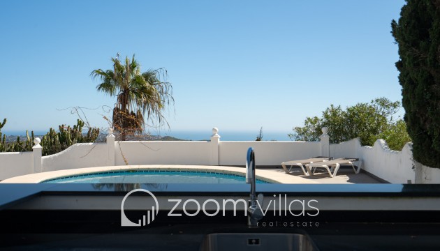 Resale - Villa - Benitachell  - Cumbre del sol