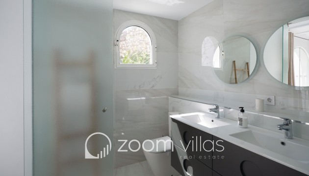 Revente - Maison de ville - Oliva