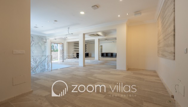 Reventa - Comercial - Benissa - Avenida La Marina