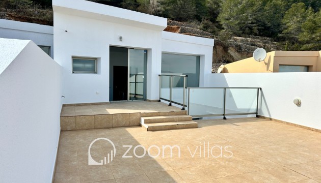 Wiederverkauf - Villa / Doppelhaushälfte - Calpe - 03710