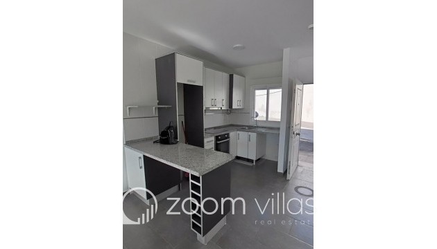 Reventa - Villa / Semi pareado - Calpe - 03710