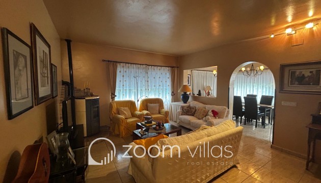 Resale - Villa - Benitachell  - 03726