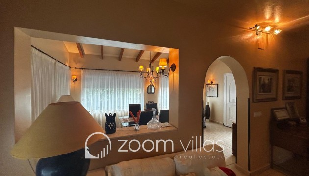 Resale - Villa - Benitachell  - 03726
